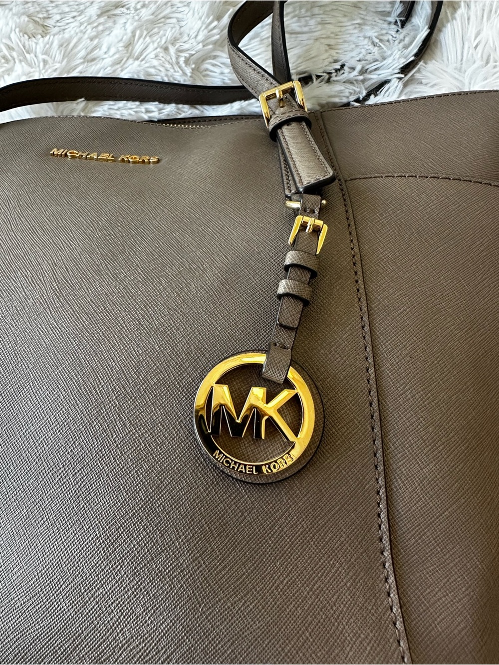 Michael Kors Jet Set Travel Large Taupe Saffiano Leather Tote Bag Gold Hardware - Picture 8 of 15